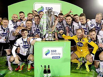 GALLERY: Dundalk presented wit...